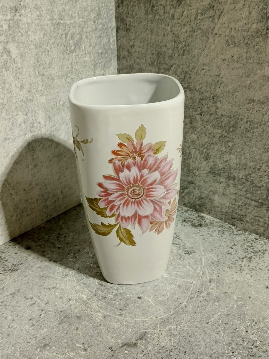 Ваза квадратная