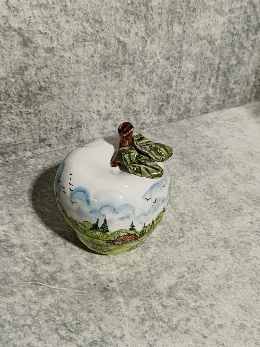 Сув. "Яблоко" живопись