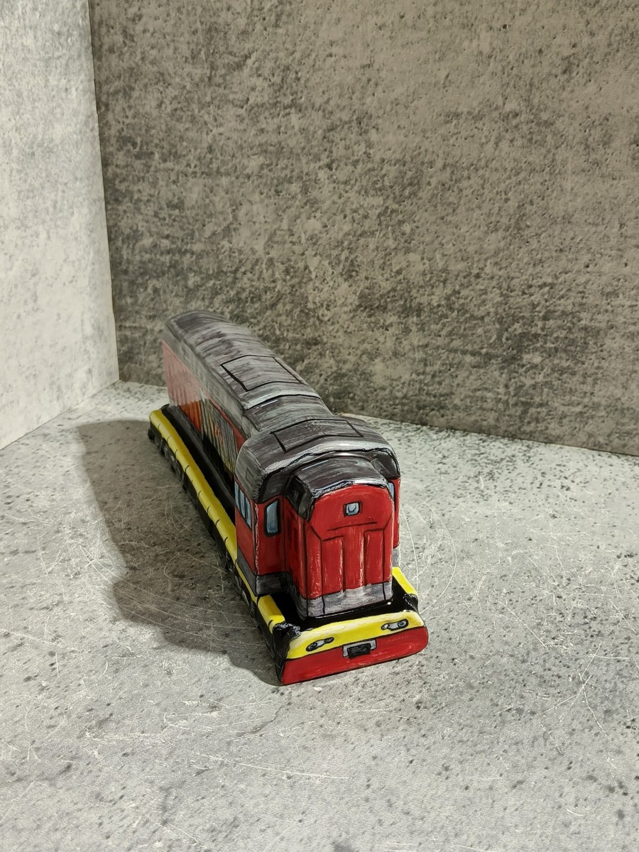 Сув. "Тепловоз" жив.