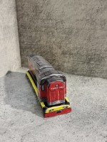 Сув. "Тепловоз" жив.